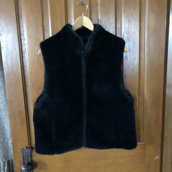 Vintage Super Soft Faux Fur  Vest - Picture 1 of 8